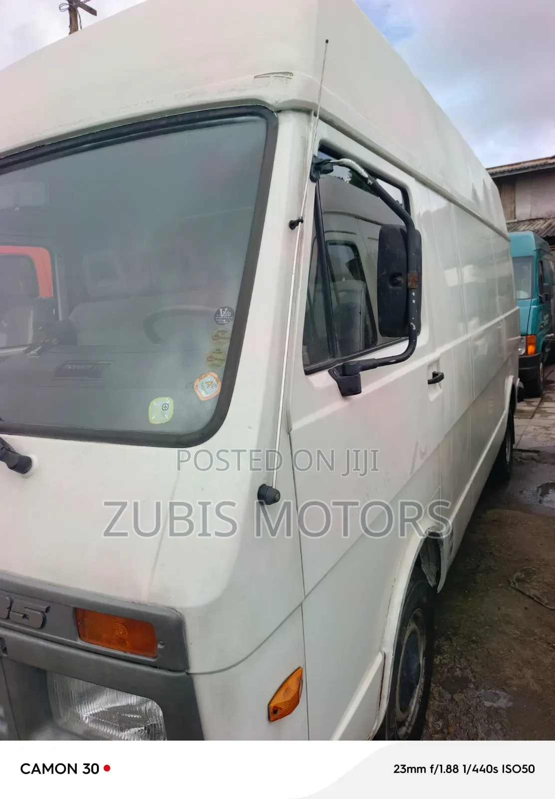 Volkswagen LT 2000 White