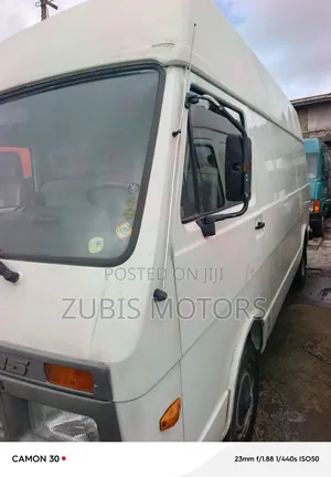 Volkswagen LT 2000 White