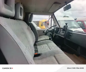 Volkswagen LT 2000 White