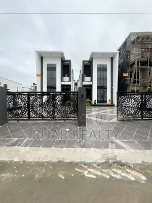 5bdrm Duplex in Ikota for sale
