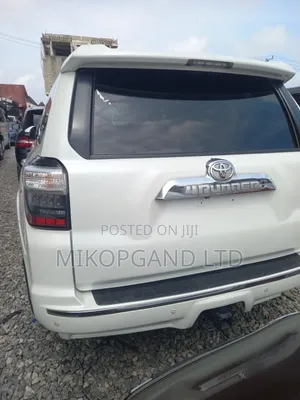 Toyota 4-Runner 2014 White