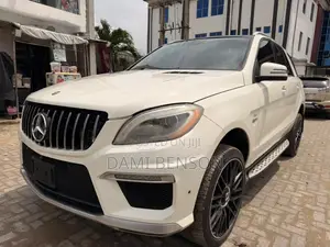 Mercedes-Benz M Class ML63 AMG 4dr SUV AWD (5.5L 8cyl Turbo 7A) 2014