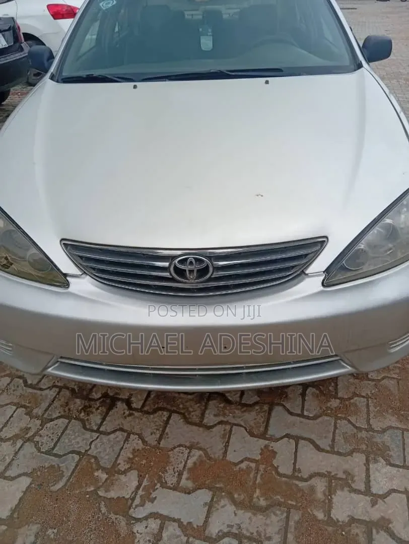Toyota Camry 2006 Gold