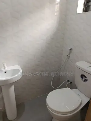 1bdrm Apartment in Agbowo for rent