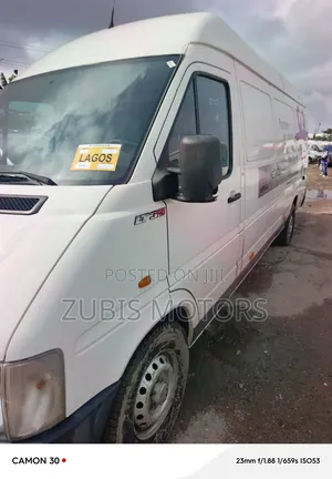 Volkswagen LT 2000 White