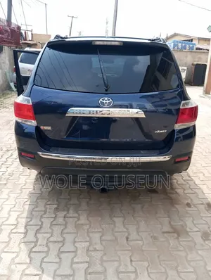 Toyota Highlander Limited 2012 Blue