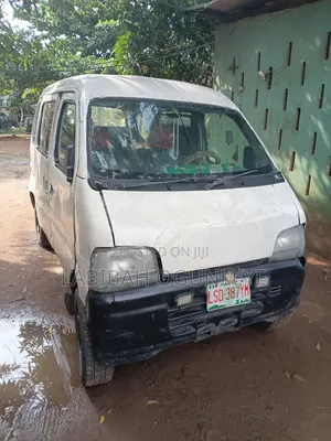 Suzuki Every 2022 White