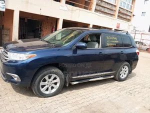 Toyota Highlander Limited 2012 Blue