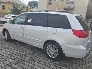 Toyota Sienna XLE Limited 2008 White
