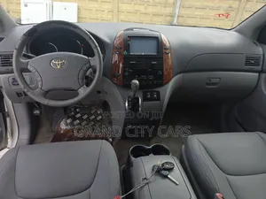 Toyota Sienna XLE Limited 2008 White