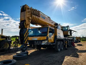 150tons Motor Crane for Lease