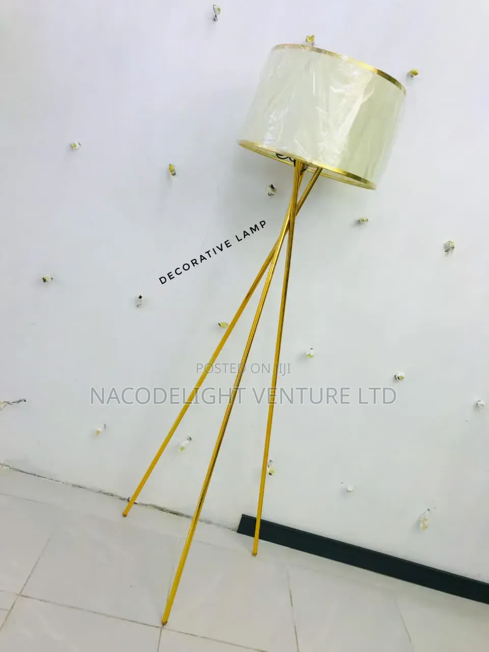 Multimedia Floor Lamps