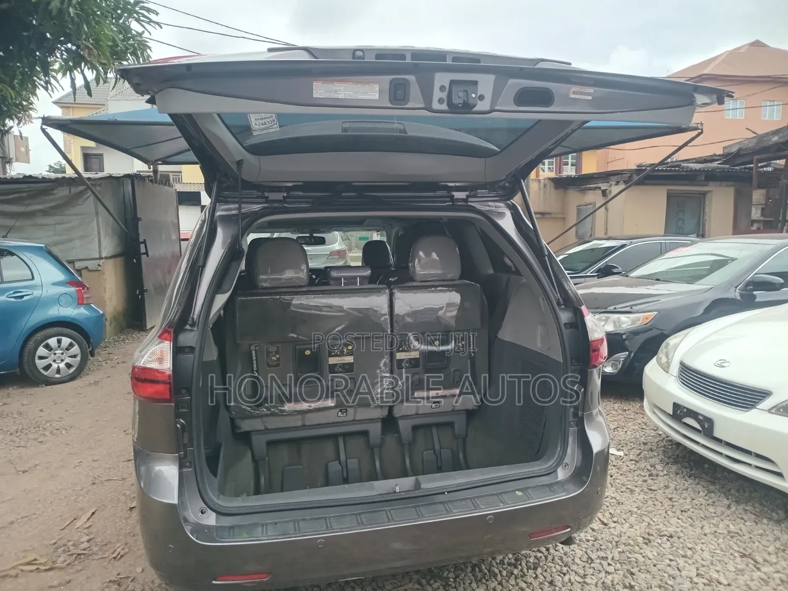 Toyota Sienna 2016 Gray