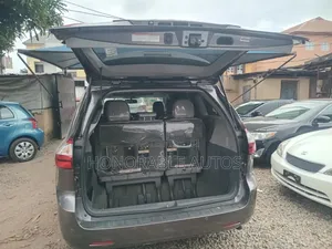 Toyota Sienna 2016 Gray