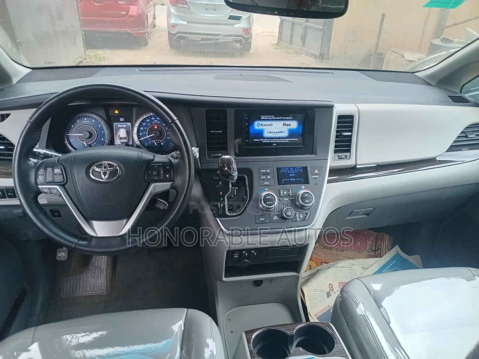 Toyota Sienna 2016 Gray