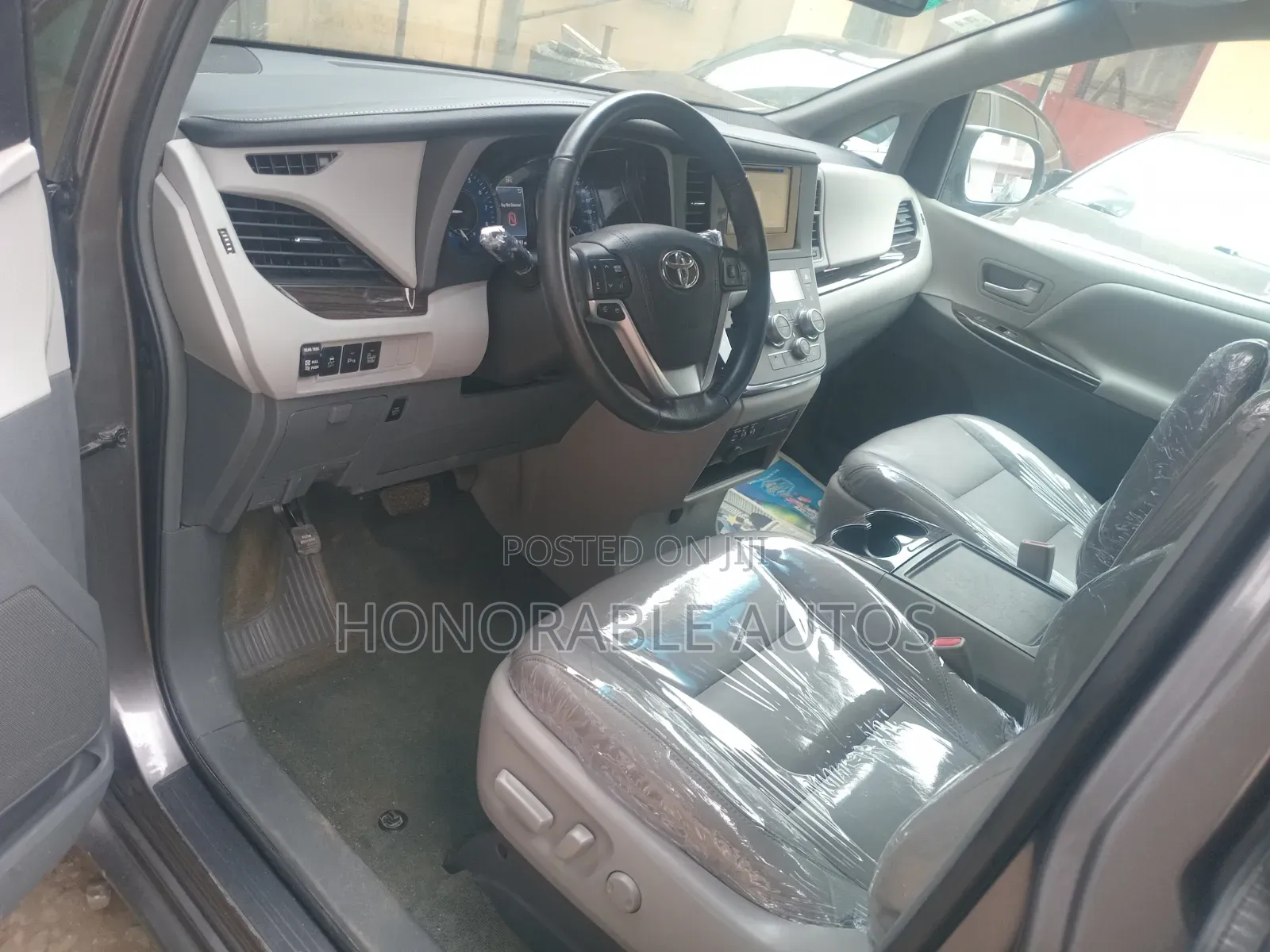 Toyota Sienna 2016 Gray