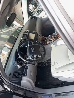Toyota Highlander 2012 Gray