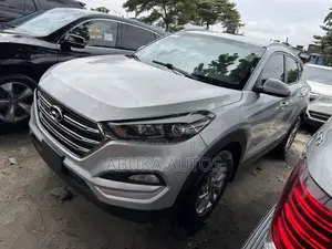 Hyundai Tucson 2015 Silver