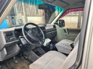 Volkswagen Transporter 2003 Grey