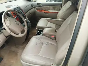 Toyota Sienna 2006 Gold