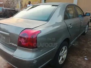 Toyota Avensis 2006 Green