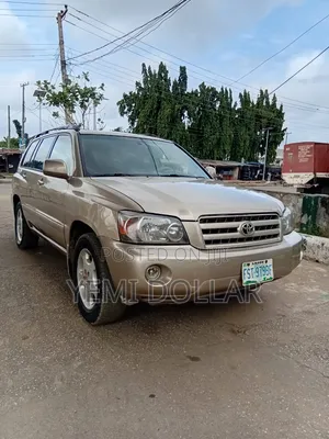 Toyota Highlander 2005 Gold