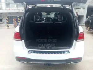 Mercedes-Benz GLE-Class 2018 White