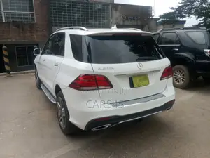 Mercedes-Benz GLE-Class 2018 White