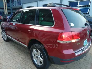 Volkswagen Touareg 2005 Red