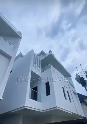 5bdrm Duplex in Divine Estate, Amuwo-Odofin for sale