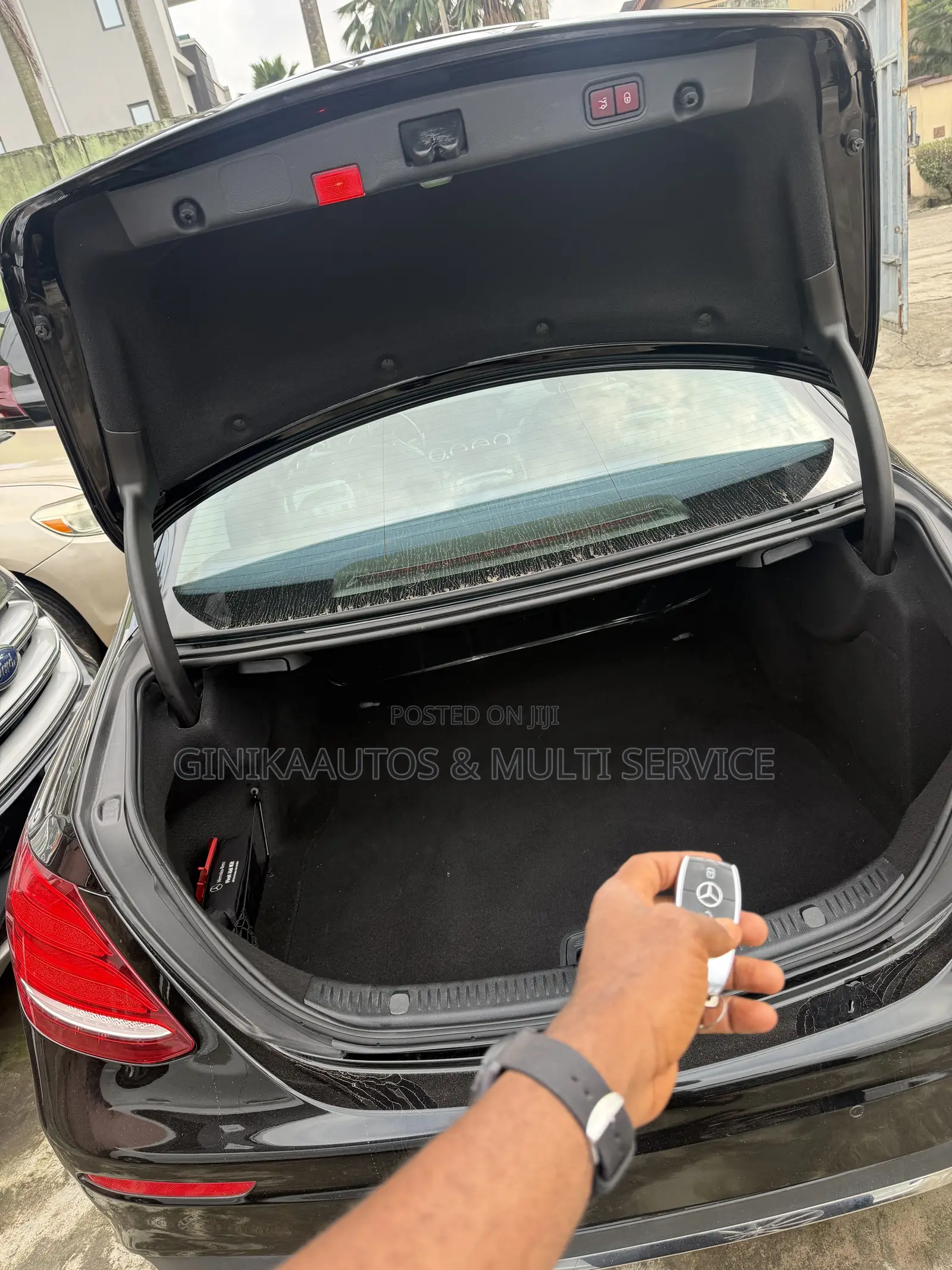 Mercedes-Benz E400 2018 Black