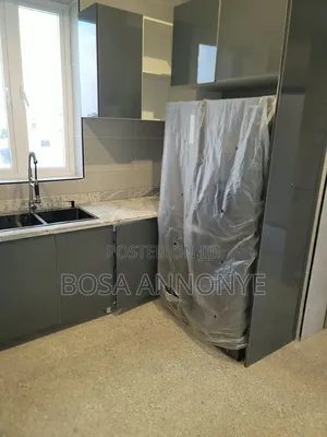 2bdrm Maisonette in Lekki Phase 1 for sale