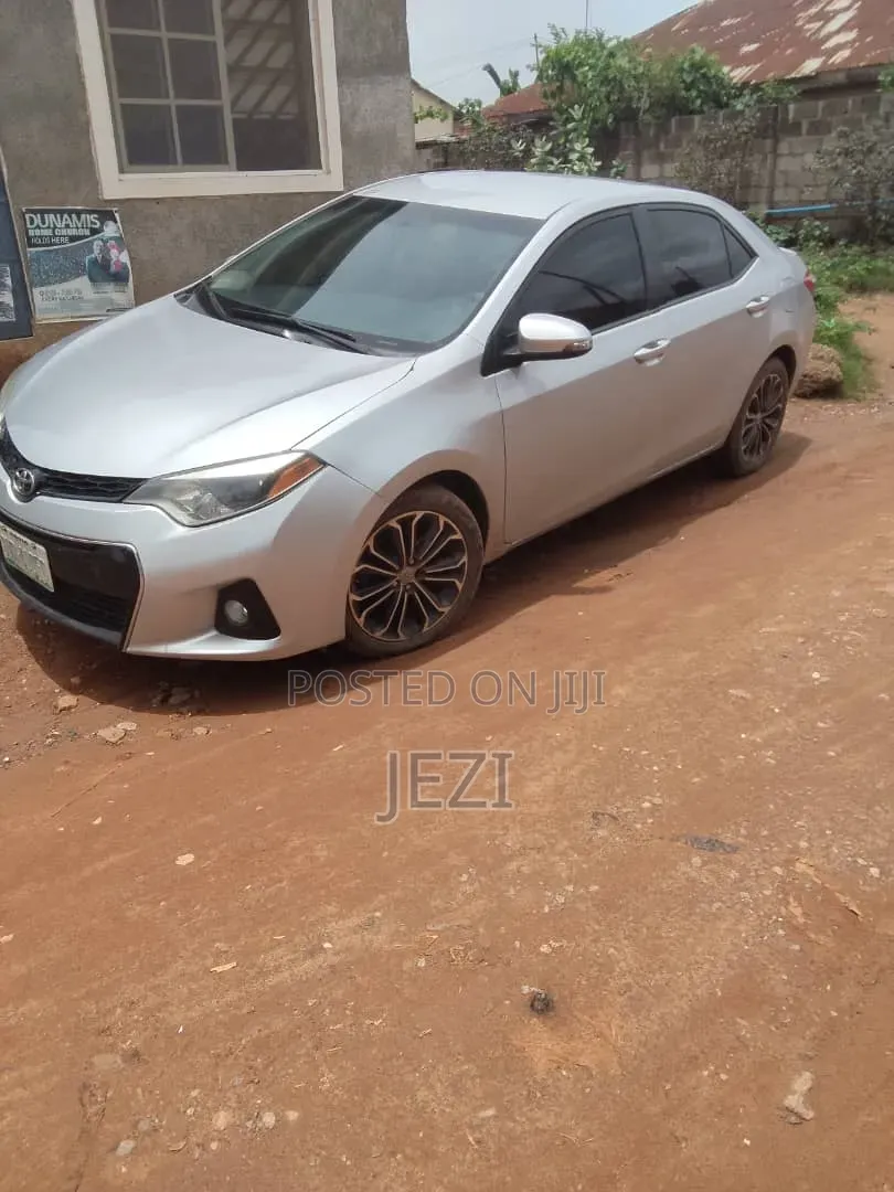 Toyota Corolla 2015 Silver