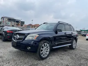 Mercedes-Benz GLK-Class 2010 Blue