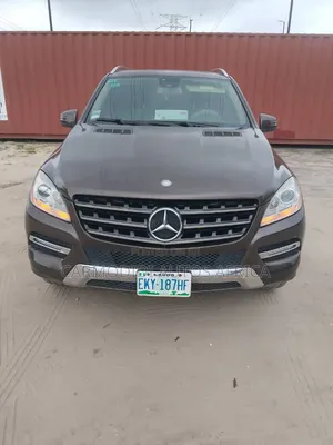 Mercedes-Benz 1420 2013 Brown