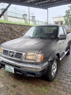 Nissan Frontier 2013 Gray
