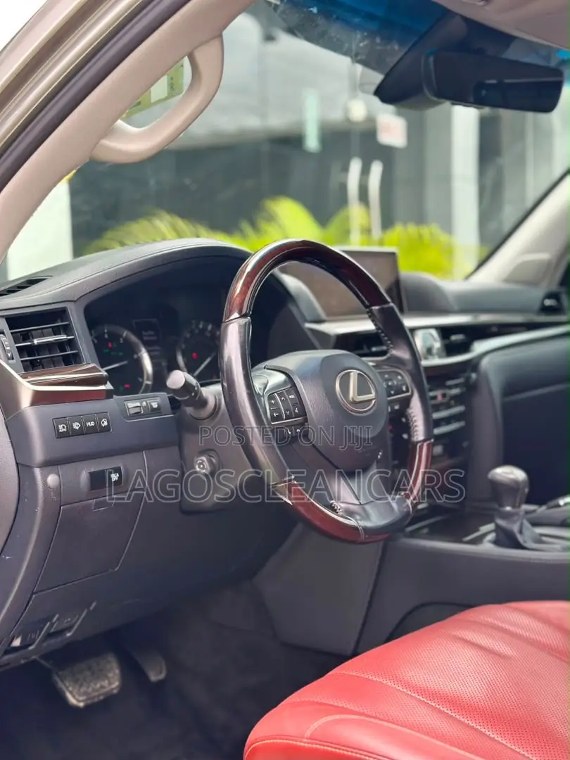 Lexus LX 570 (5 seats) AWD 2017 Silver