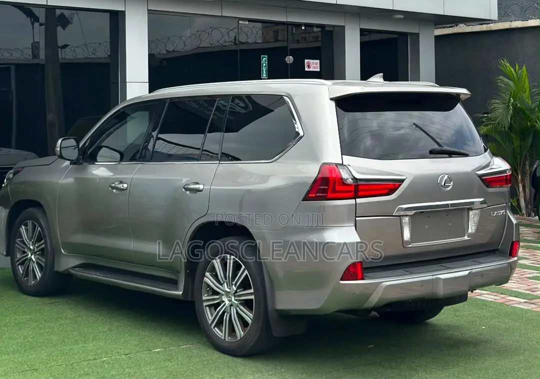 Lexus LX 570 (5 seats) AWD 2017 Silver