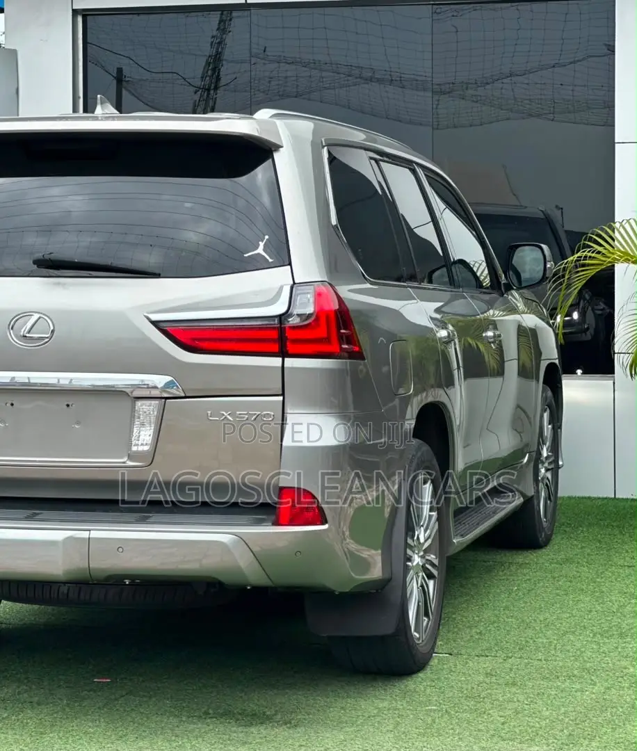 Lexus LX 570 (5 seats) AWD 2017 Silver