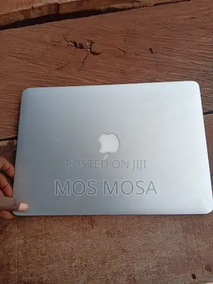Laptop Apple MacBook Air 2017 8GB Intel Core i7 SSD 256GB