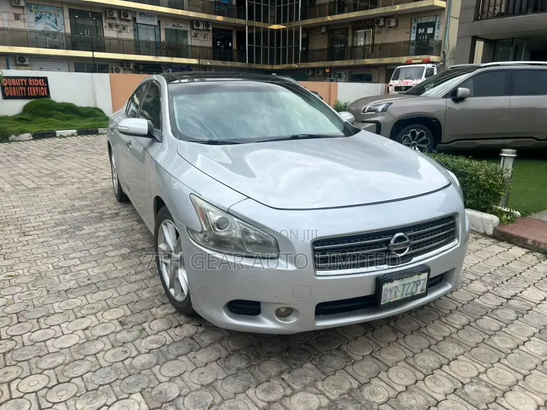 Nissan Maxima 2012 Silver