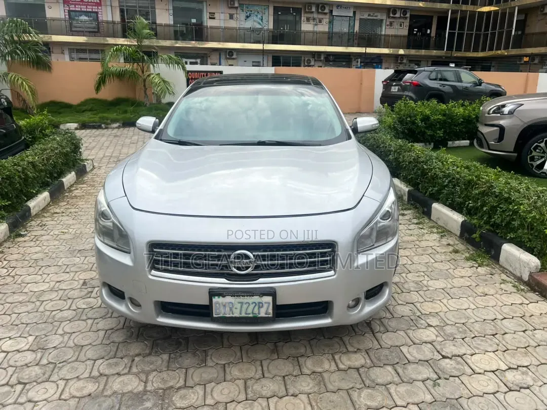 Nissan Maxima 2012 Silver