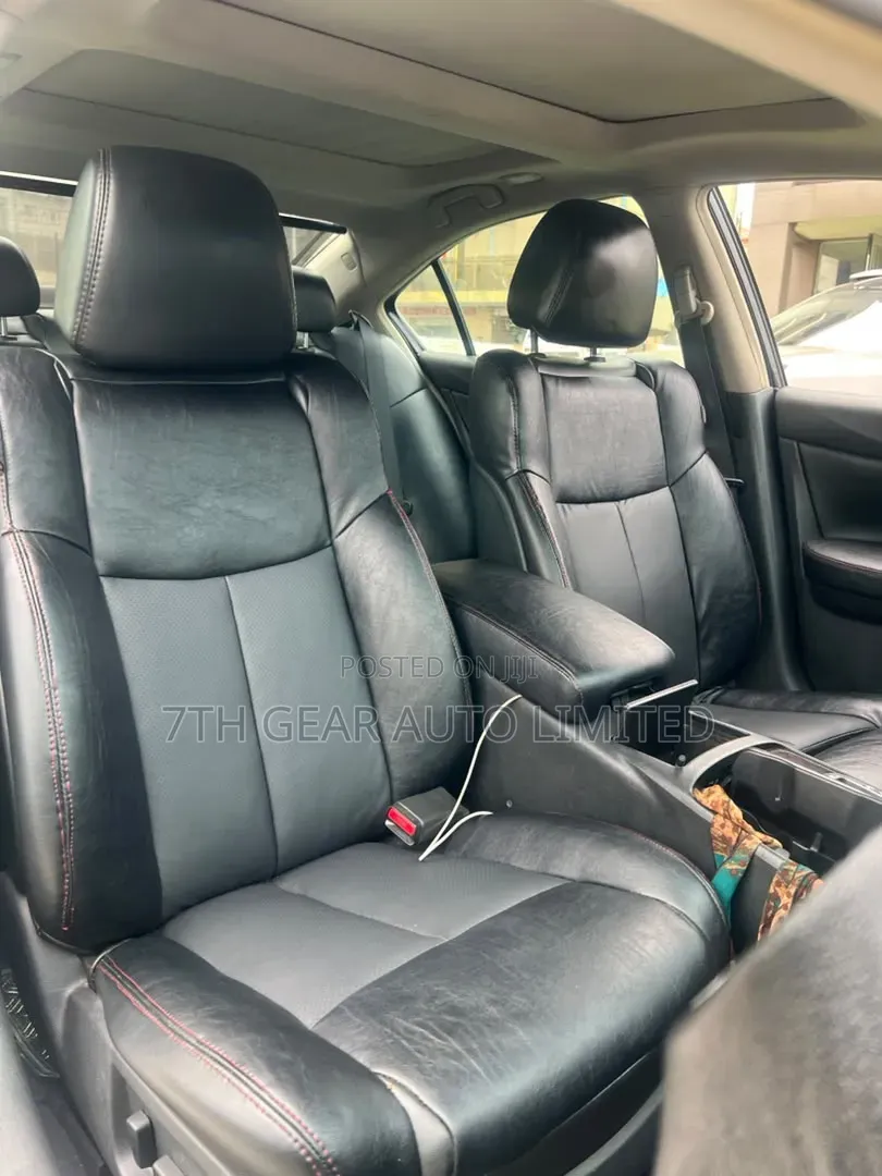 Nissan Maxima 2012 Silver