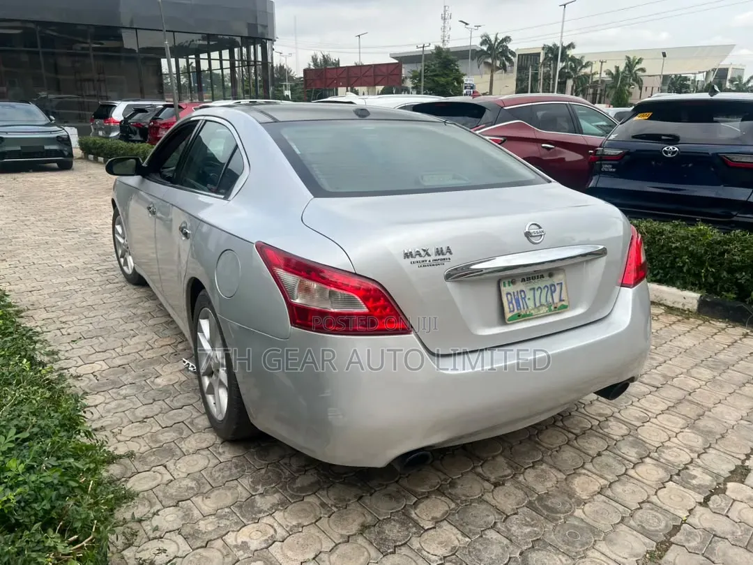 Nissan Maxima 2012 Silver