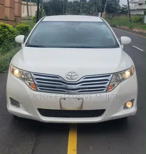 Toyota Venza LE 2011 White