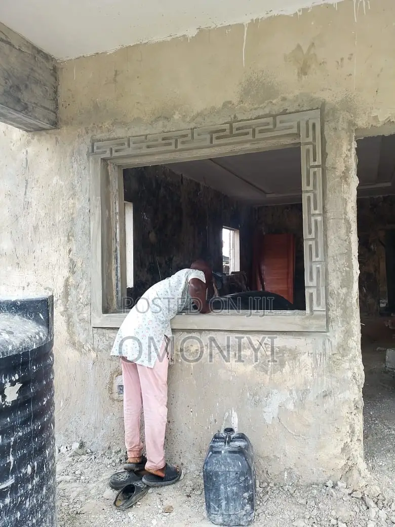 Professional Bricklayer | Block Laying, Fence, Plastering | Lagos