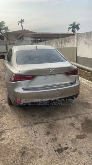Lexus IS 2015