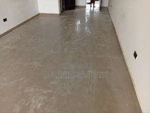 35m2 Shop Space