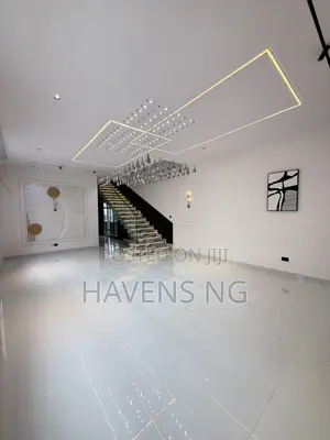 5bdrm Duplex in Lekki Phase 2 for sale