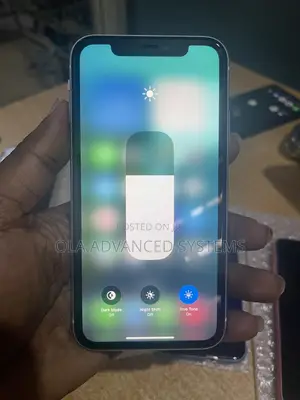 Apple iPhone XR 128 GB White